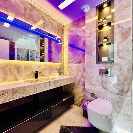 Luxury Swan 5 With Private Pool Kusadasi