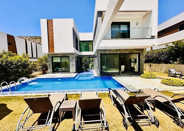 Luxury Swan 5 With Private Pool *