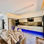 빌라 Luxury Swan 5 With Private Pool *