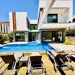 Luxury Swan 5 With Private Pool *