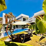 빌라 Luxury Swan 5 With Private Pool *