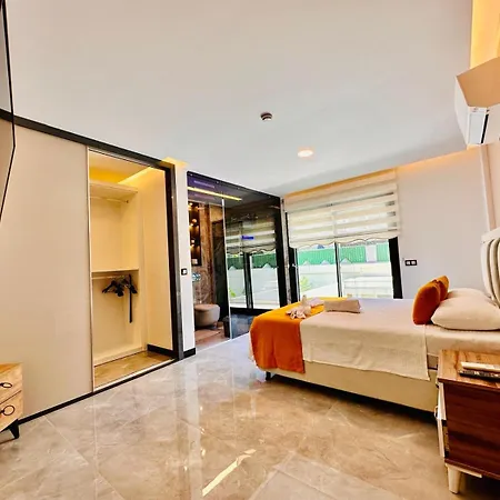 Villa Luxury Swan 5 With Private Pool Kusadası